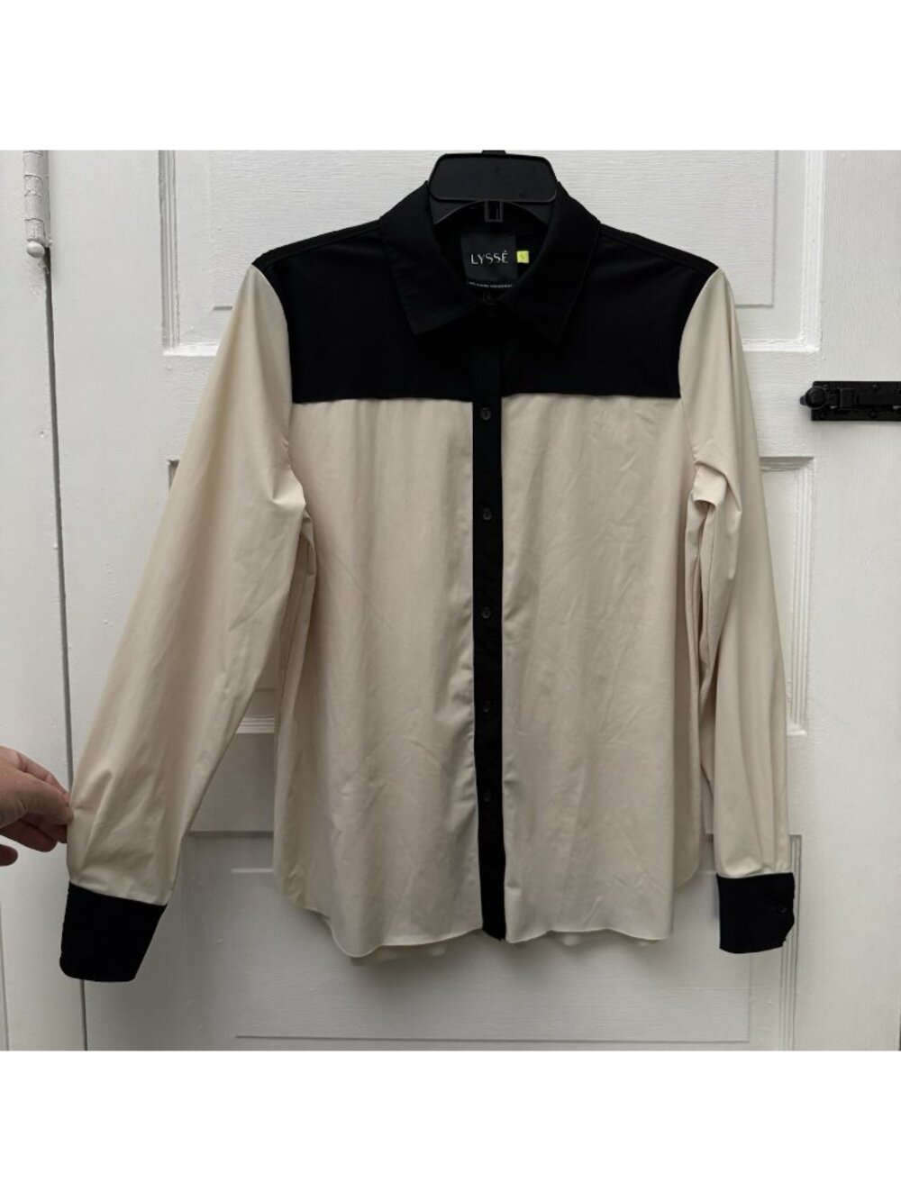 Lysse Women’s Small Black Ivory Colorblock Stretch Button Down Shirt Blouse